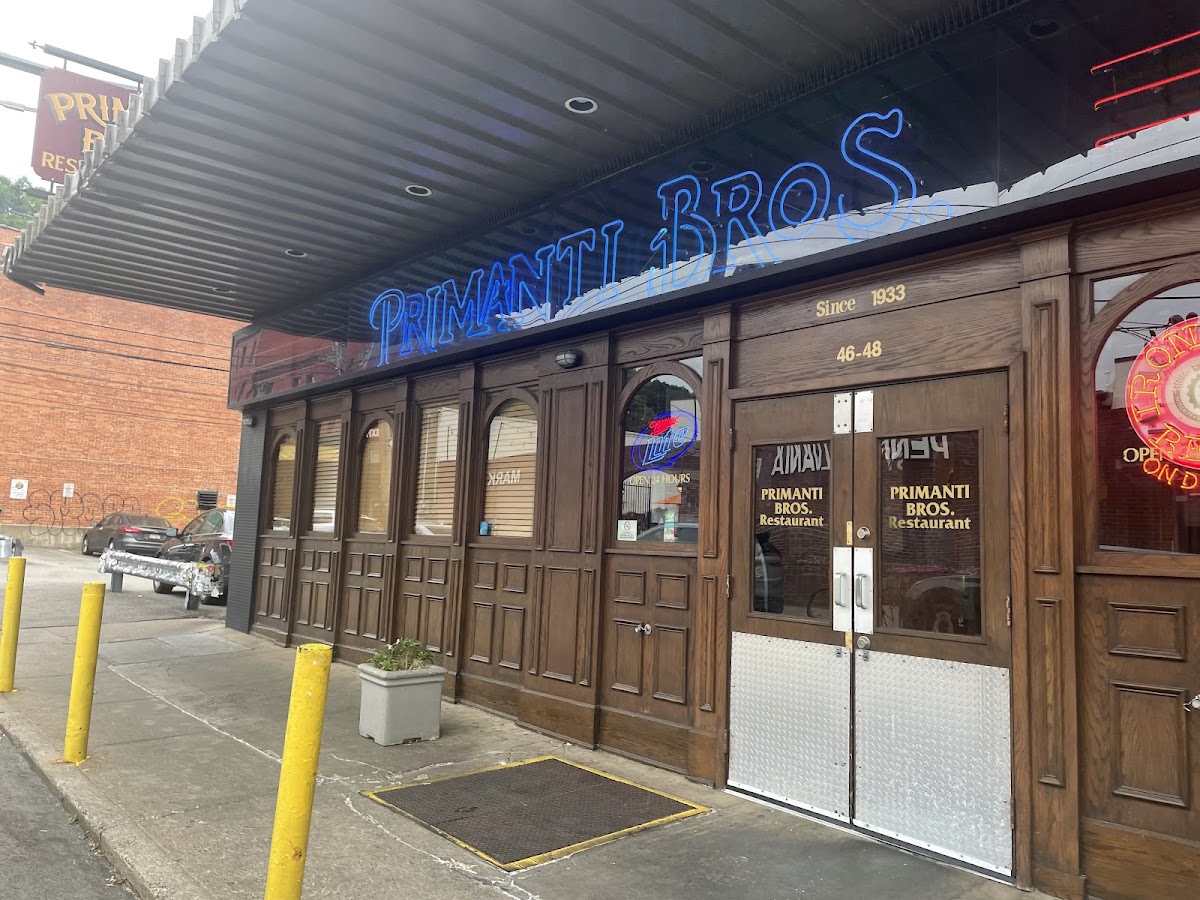 Primanti Bros: Tourist Trap or Pittsburgh Cathedral? Yes.